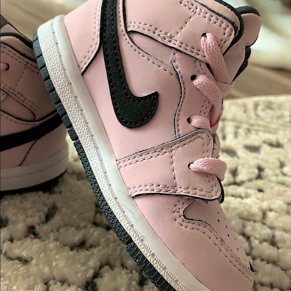 Baby Girls Jordan 1 Mid “Pink Foam” GS